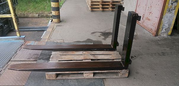 Vidle 160 cm ISO 4  8 tun